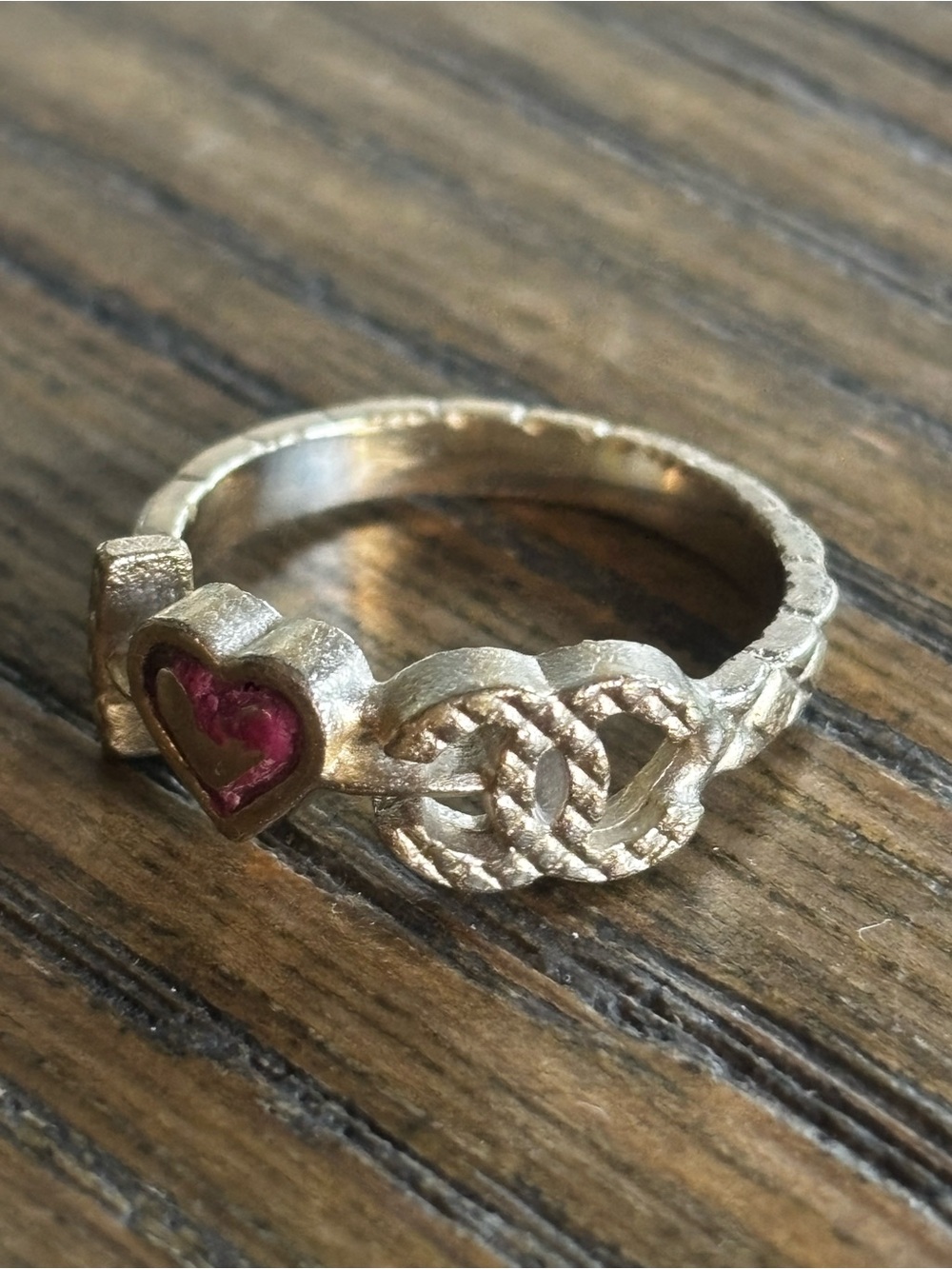 CHANEL I❤️CC - Gold-Tone Quilted CC Knot Ring with Enamel Heart